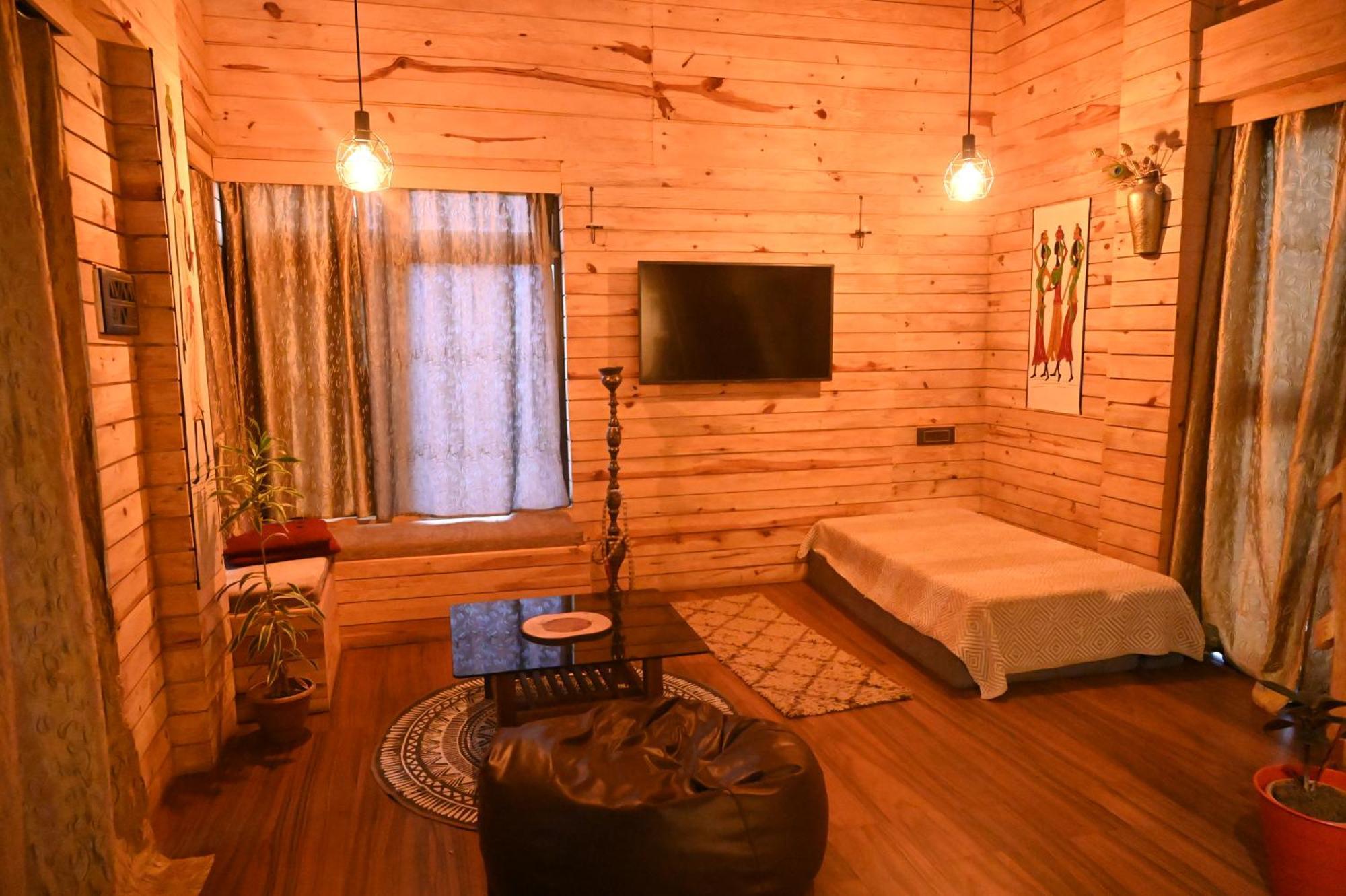 The Cabin By The Bayou Bed and Breakfast Guwahati Exteriör bild