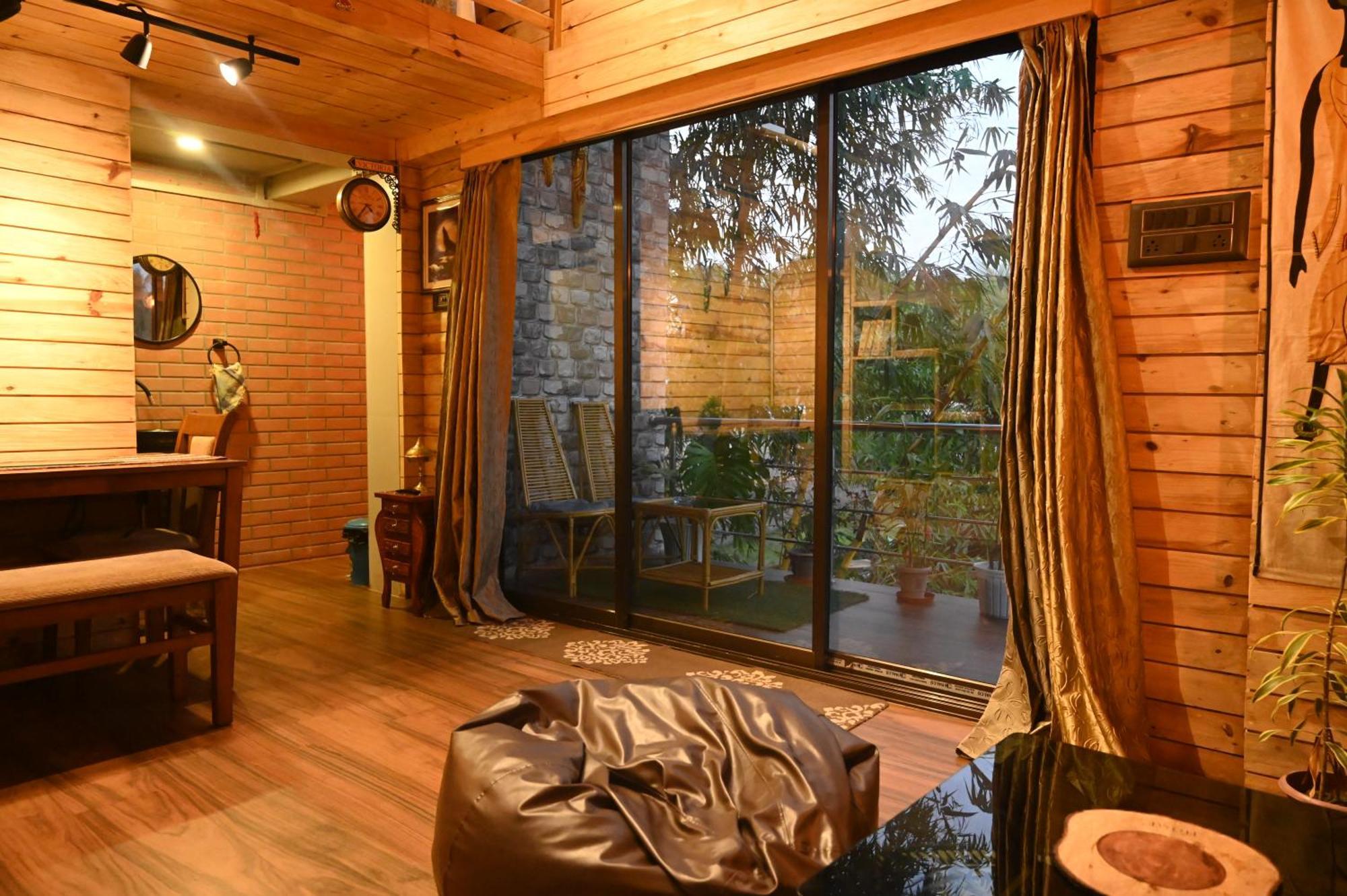 The Cabin By The Bayou Bed and Breakfast Guwahati Exteriör bild