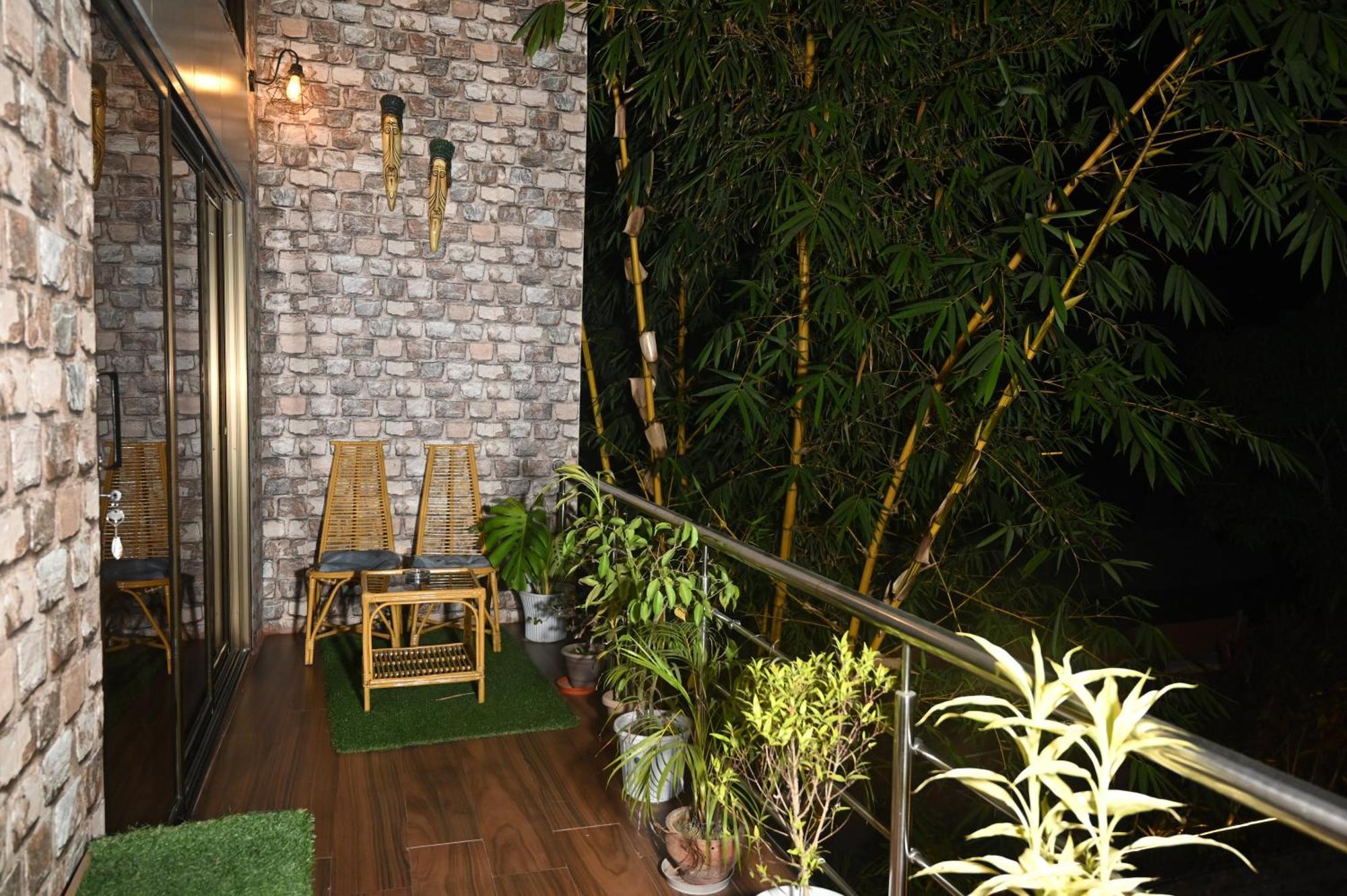 The Cabin By The Bayou Bed and Breakfast Guwahati Exteriör bild
